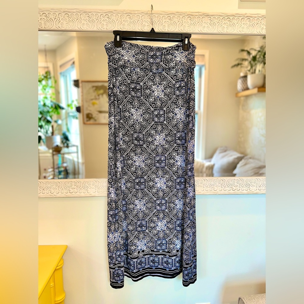 Max Studio Pattern Fold-over Navy Blue & White Maxi Skirt with Stretch - S